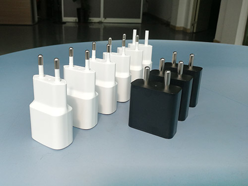 手机充电器热流道