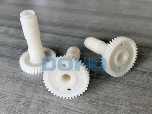 齿轮-三点平衡进胶