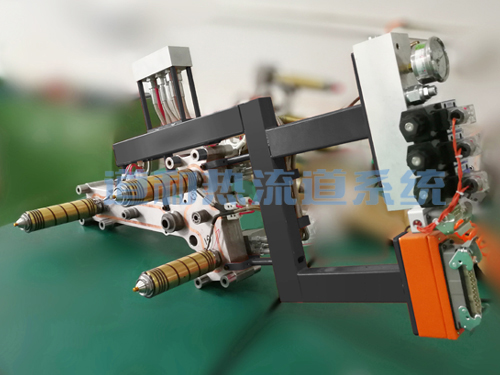 针阀式油压热流道