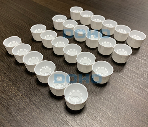 一出24牙膏盖