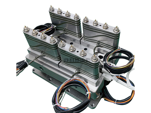 扁热嘴，小间距热流道